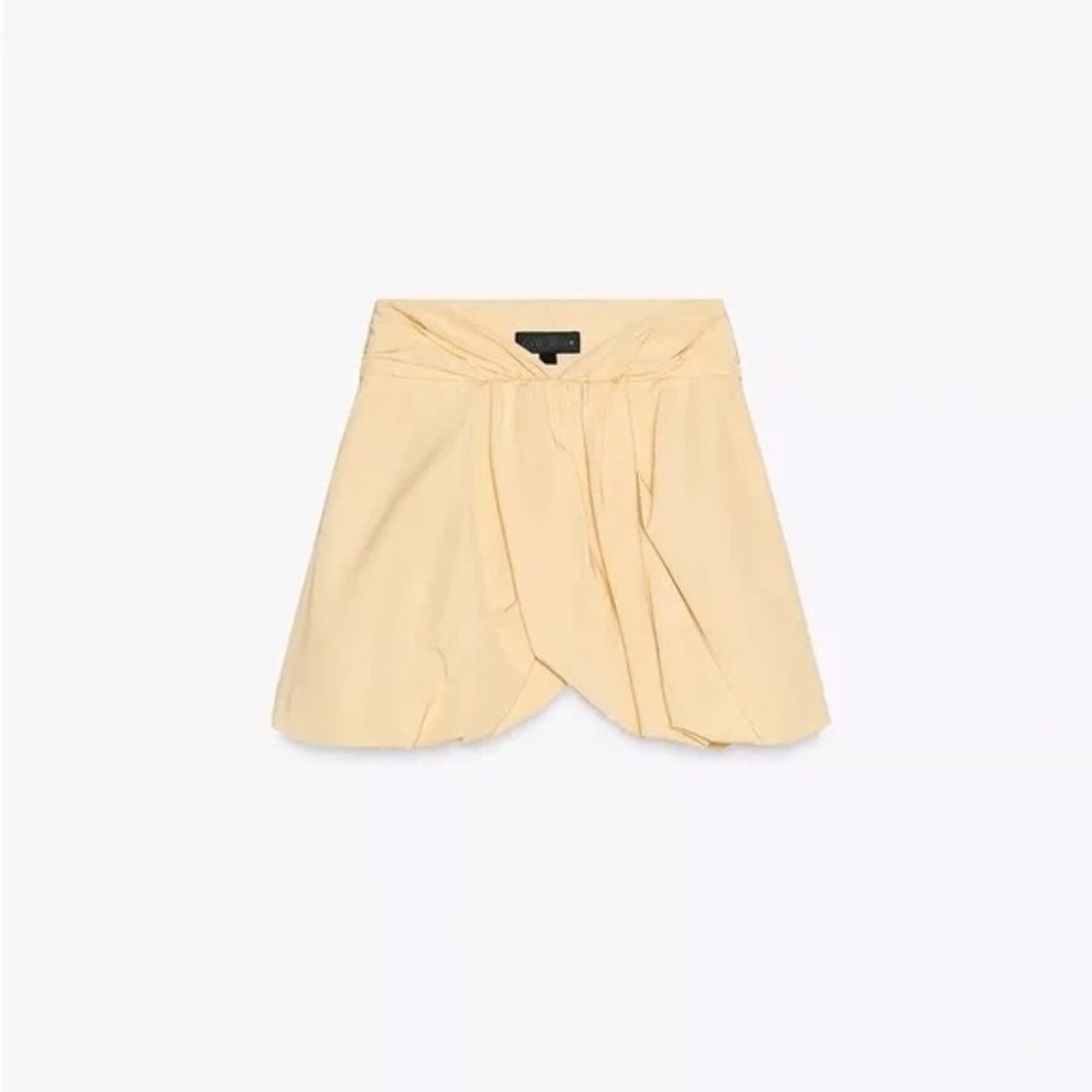 Zara Chic Pleated Bubble Skirt in Soft Yellow